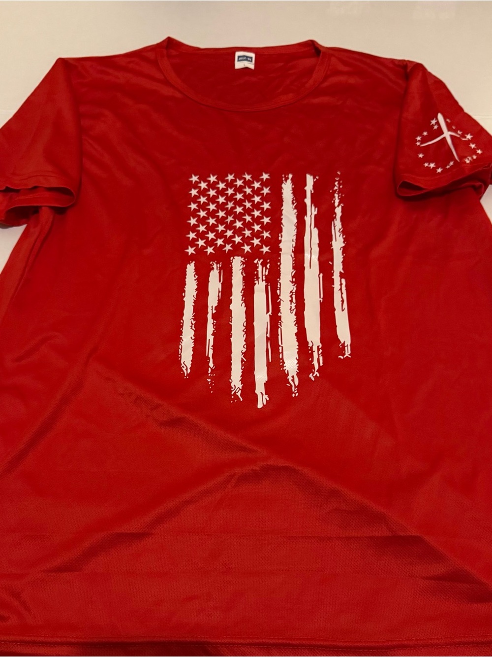 I52 Lg Men’s Red Graphic Flag Tee